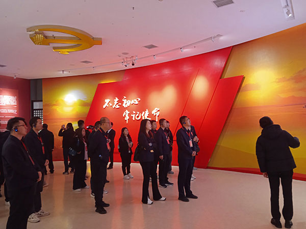 西柏坡黨?，F(xiàn)場教學(xué)